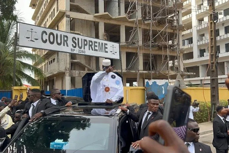 الجنرال مامادي دومبويا يترشح رسميا لرئاسة غينيا