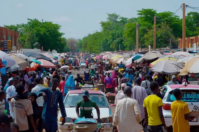النيجر تعتقل 3 صحفيين بتهمة "المساس بالنظام"