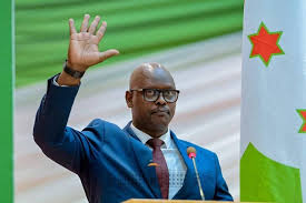 غموض يحيط بوفاة وزير الإعلام في بوروندي بعد العثور عليه مقتولًا داخل سيارته